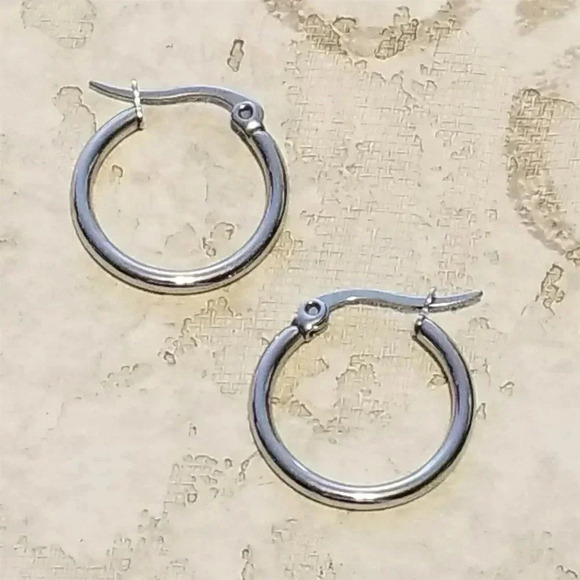 Sleek 316L Surgical Stainless Steel Silver 20mm Hypo Allergenic Hoop Earrings - Picture 1 of 5